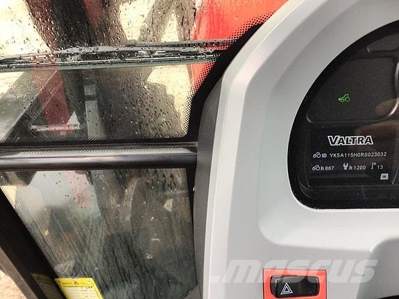 Valtra A115 Traktorji