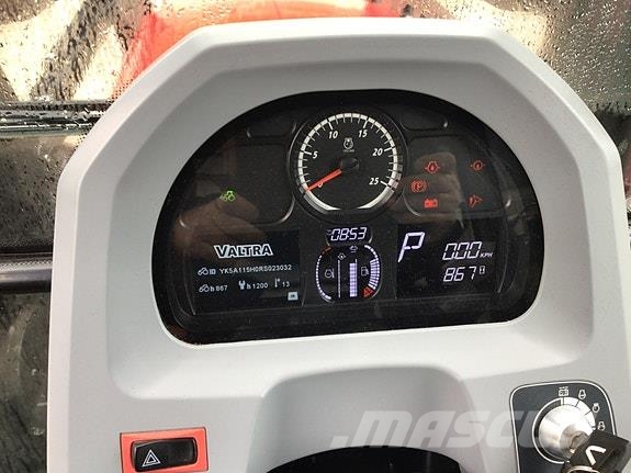 Valtra A115 Traktorji