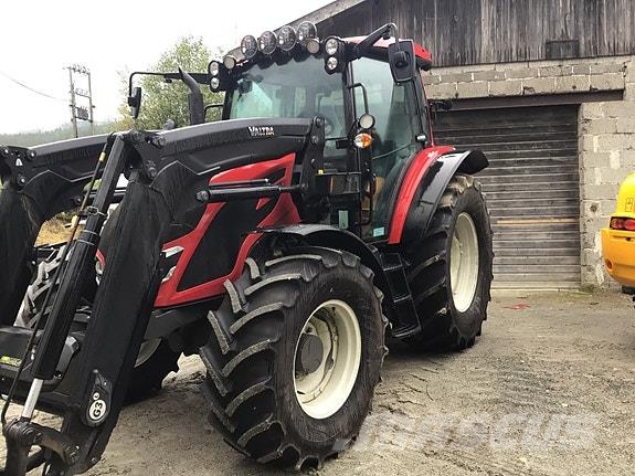 Valtra A115 Traktorji
