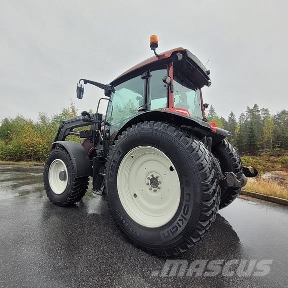 Valtra A134 Traktorji