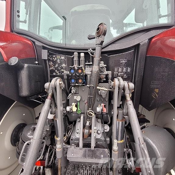 Valtra A134 Traktorji