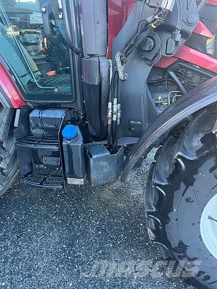 Valtra A134 الجرارات