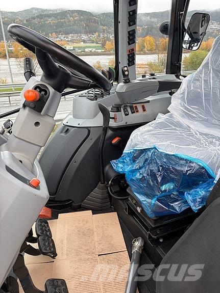 Valtra A134 Tratores Agrícolas usados