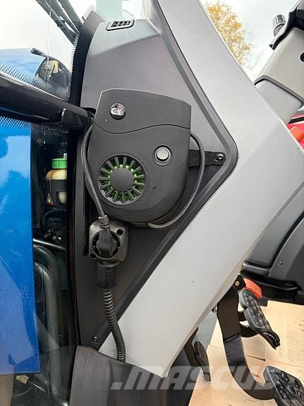 Valtra A134 Tratores Agrícolas usados