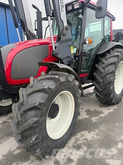 Valtra A72 Tractores