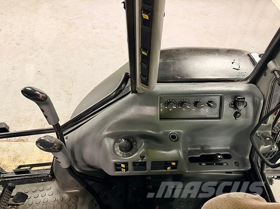 Valtra A95-4 Tratores Agrícolas usados