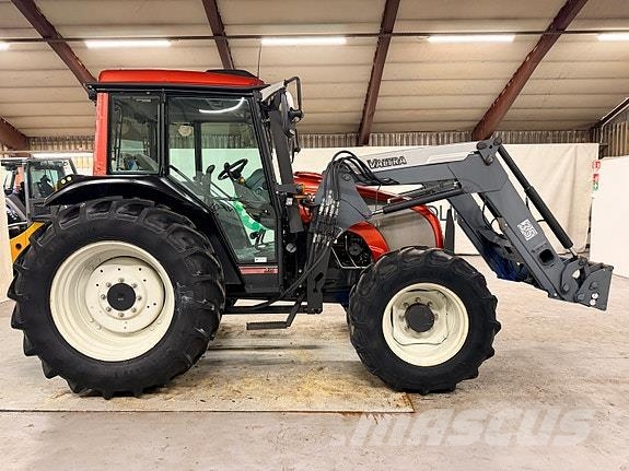 Valtra A95-4 Tratores Agrícolas usados
