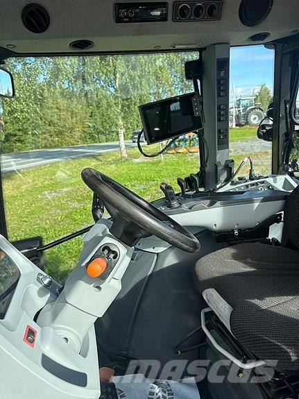 Valtra G-125 Traktory