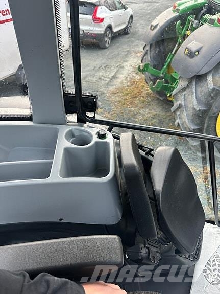 Valtra G125 Active Laster, GPS klargjort, fjærende foraks Traktorer