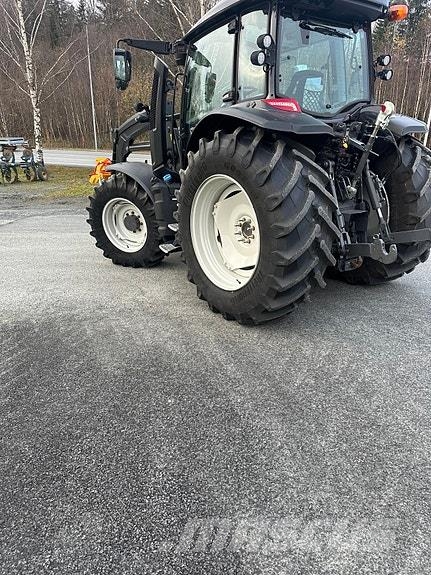 Valtra G125 Active Laster, GPS klargjort, fjærende foraks Traktorer
