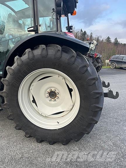Valtra G125 Active Laster, GPS klargjort, fjærende foraks Traktorer