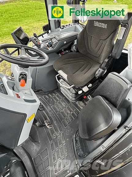 Valtra G125 Versu Tractores