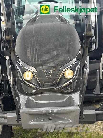 Valtra G125 Versu Tractores