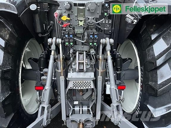 Valtra G125 Versu 曳引機