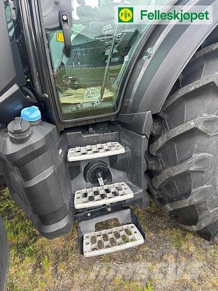 Valtra G125 Versu 曳引機
