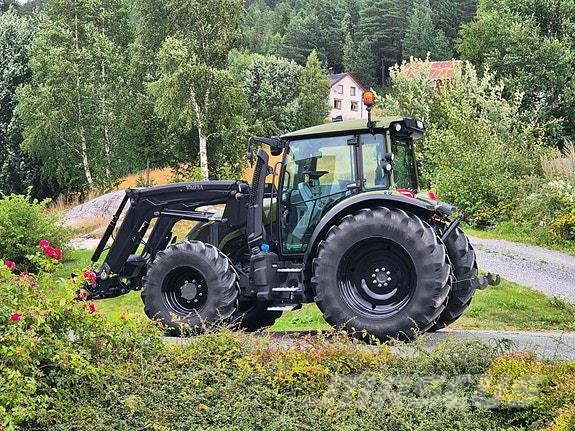 Valtra G135 الجرارات