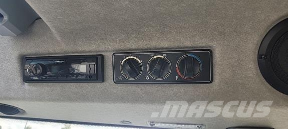 Valtra G135 الجرارات