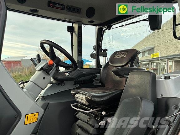 Valtra G135 Unlimited m/Ålø laster Traktori