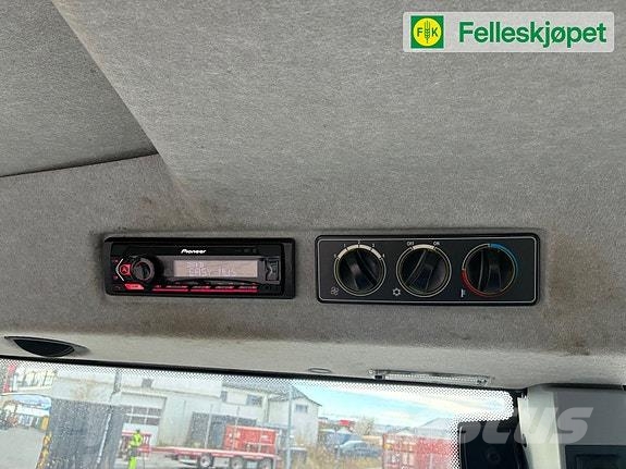 Valtra G135 Unlimited m/Ålø laster Traktori