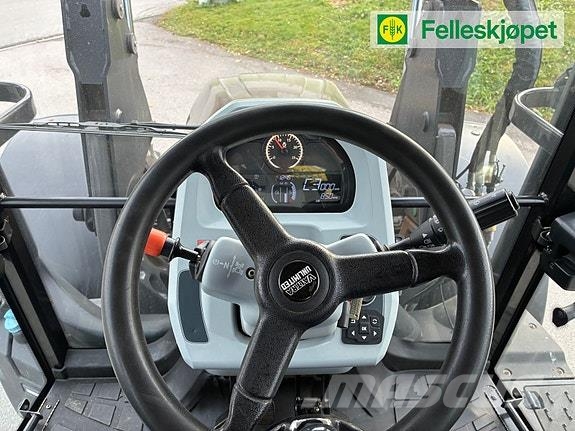 Valtra G135 Unlimited m/Ålø laster Traktori
