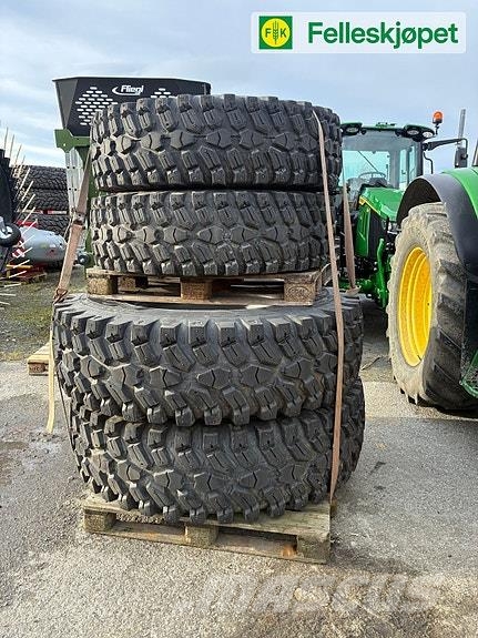 Valtra G135 Unlimited m/Ålø laster Traktori