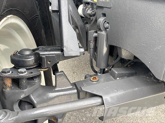 Valtra G135 Versu Traktory