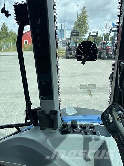 Valtra G135 Versu Traktory
