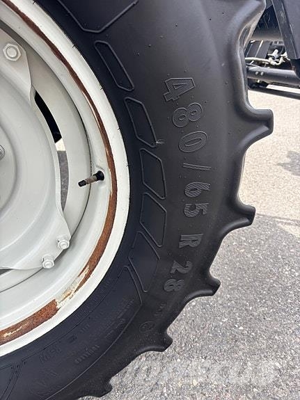 Valtra G135 Versu Traktory