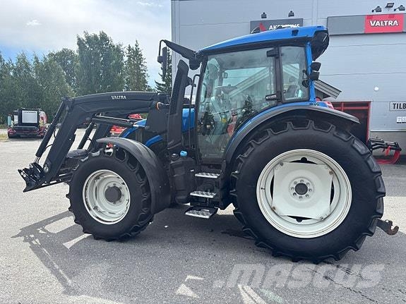 Valtra G135 Versu Traktory
