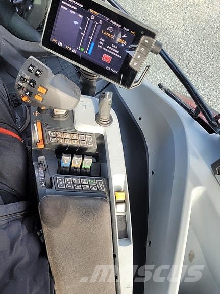 Valtra G135 Versu Laster og Fronthydraulikk Traktorer