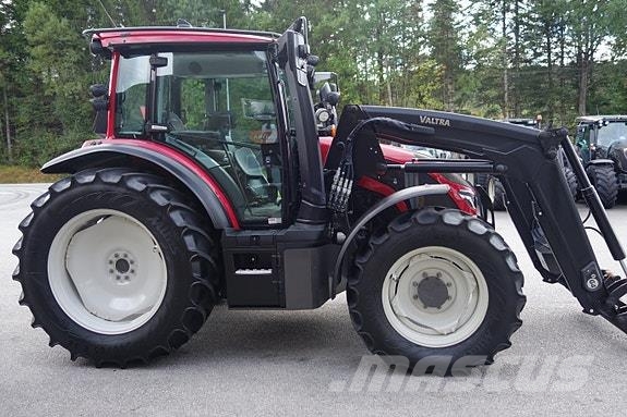 Valtra G135 Versu m/buk Tratores Agrícolas usados