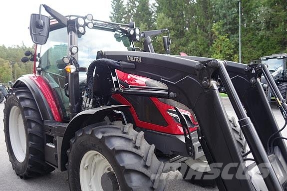 Valtra G135 Versu m/buk Tratores Agrícolas usados