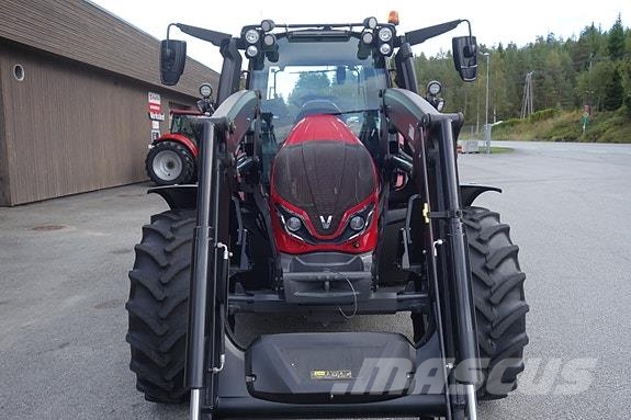 Valtra G135 Versu m/buk Tratores Agrícolas usados