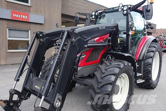 Valtra G135 Versu m/buk Tratores Agrícolas usados