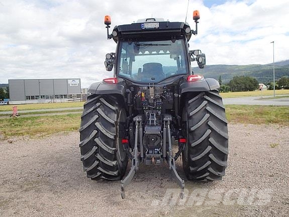 Valtra G135V Tractores