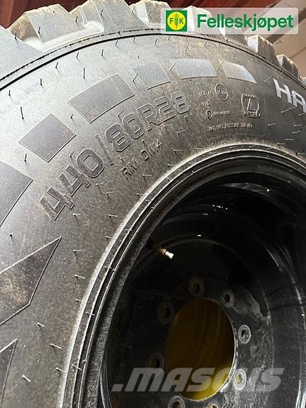 Valtra Hjul par: Nokian Hakkapelita 440/80R28 Ukjent Sort Ελαστικά και ζάντες