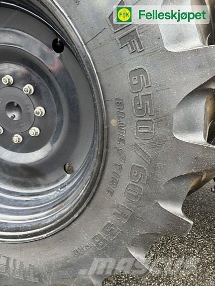 Valtra N114H Traktorji