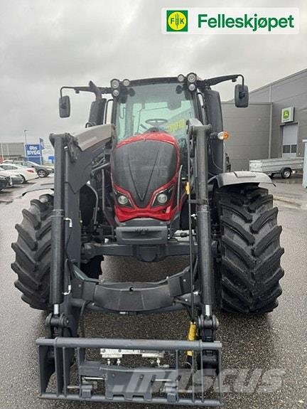 Valtra N114H Traktorji