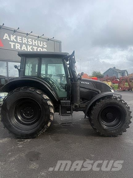Valtra N123 Traktorer