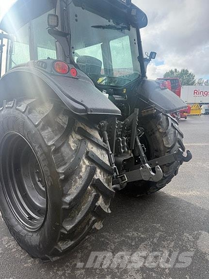 Valtra N123 Traktorer