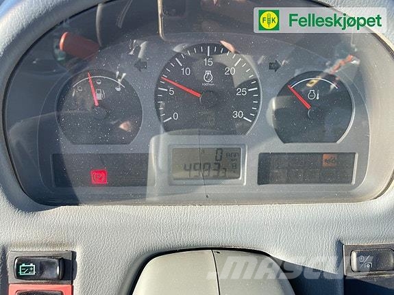 Valtra N123 med laster 50kmt Traktorer