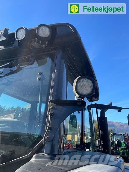 Valtra N123 med laster 50kmt Traktorer