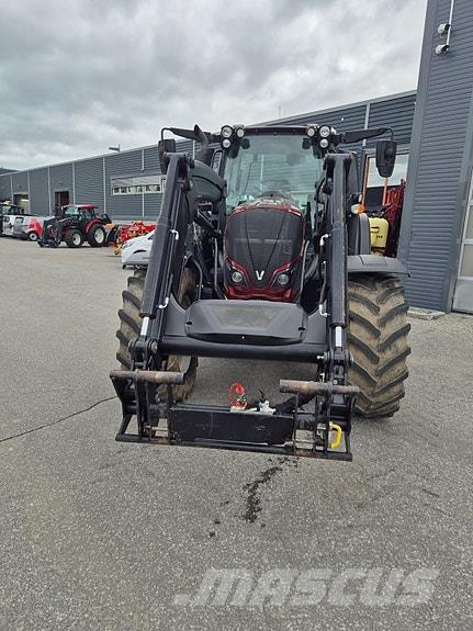 Valtra N124 Tractores