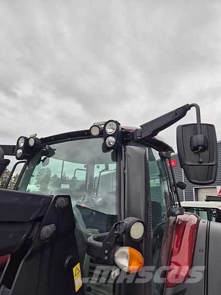 Valtra N124 Tractores