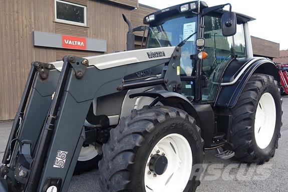 Valtra N141 Adv. Traktorji