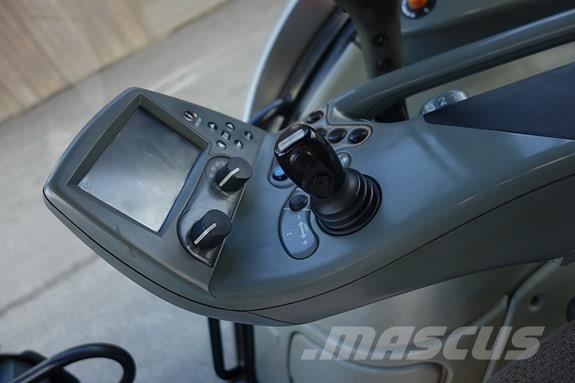 Valtra N141 Adv. Traktorji
