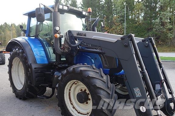 Valtra N142 Versu m/Twin Track トラクター