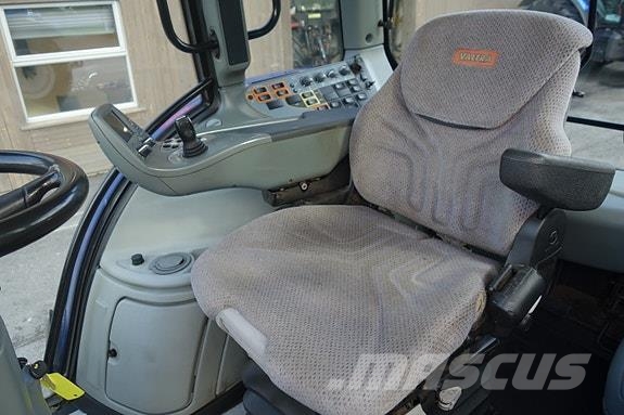Valtra N142 Versu m/Twin Track トラクター