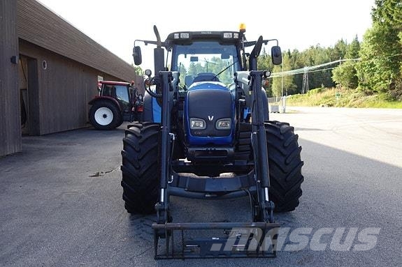 Valtra N142 Versu Twin Track Traktori