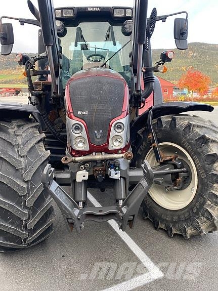 Valtra N163 Tratores